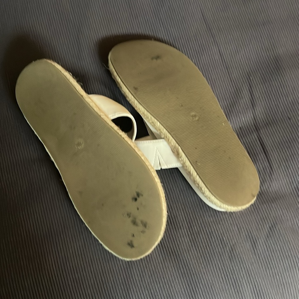 JOIE Sandals - Picture 2 of 7